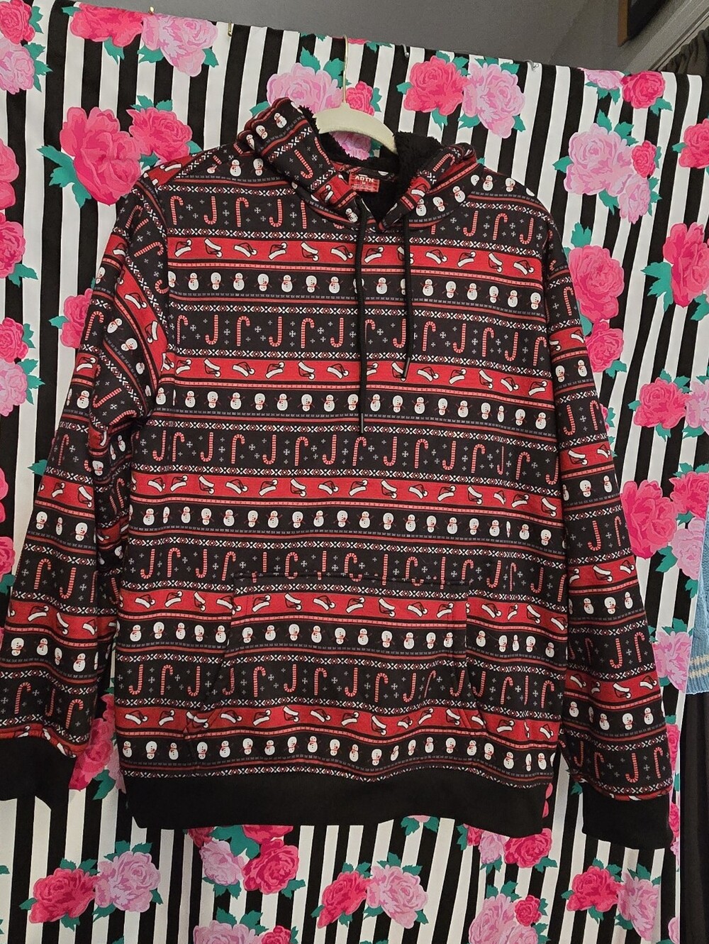 ADT Red and Black Holiday Patterned Men's Hoodie Sweater
